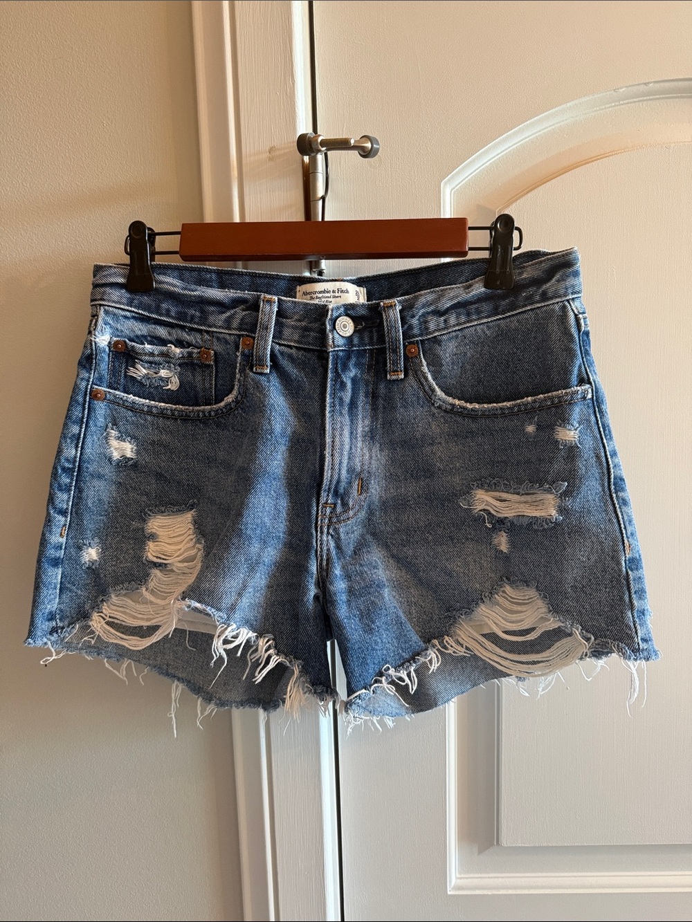 Abercrombie & Fitch The Boyfriend Jean Short Mid Rise